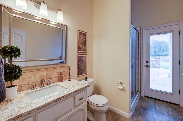 17465 Monreal Road, Madera, CA 93636