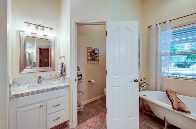 17465 Monreal Road, Madera, CA 93636