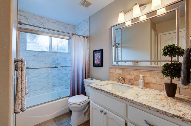 17465 Monreal Road, Madera, CA 93636