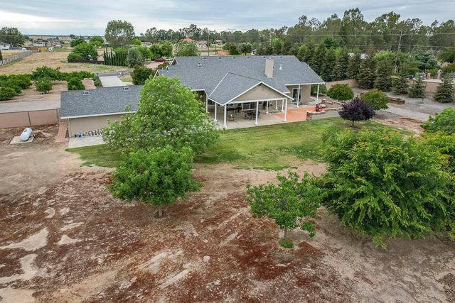 17465 Monreal Road, Madera, CA 93636