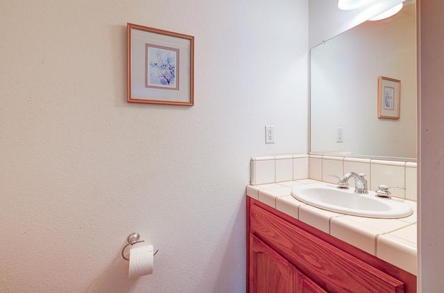 17465 Monreal Road, Madera, CA 93636