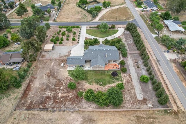17465 Monreal Road, Madera, CA 93636