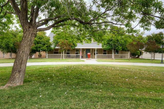 17465 Monreal Road, Madera, CA 93636