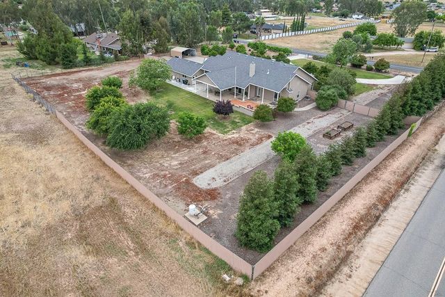 17465 Monreal Road, Madera, CA 93636