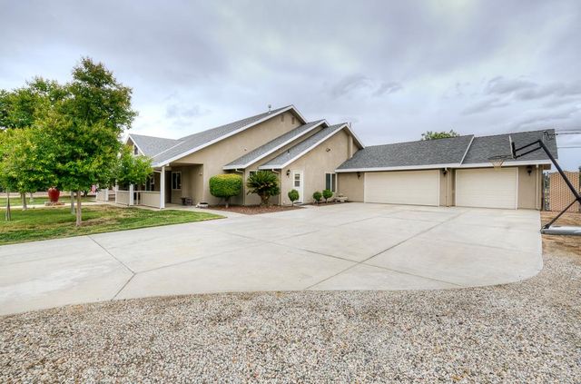 17465 Monreal Road, Madera, CA 93636