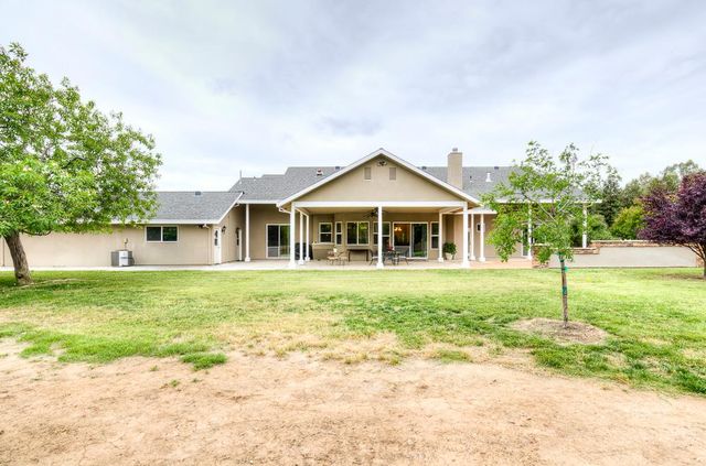 17465 Monreal Road, Madera, CA 93636