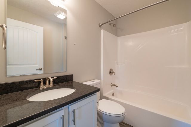 135 Jeremy Street, Constantine Vllg, MI 49042