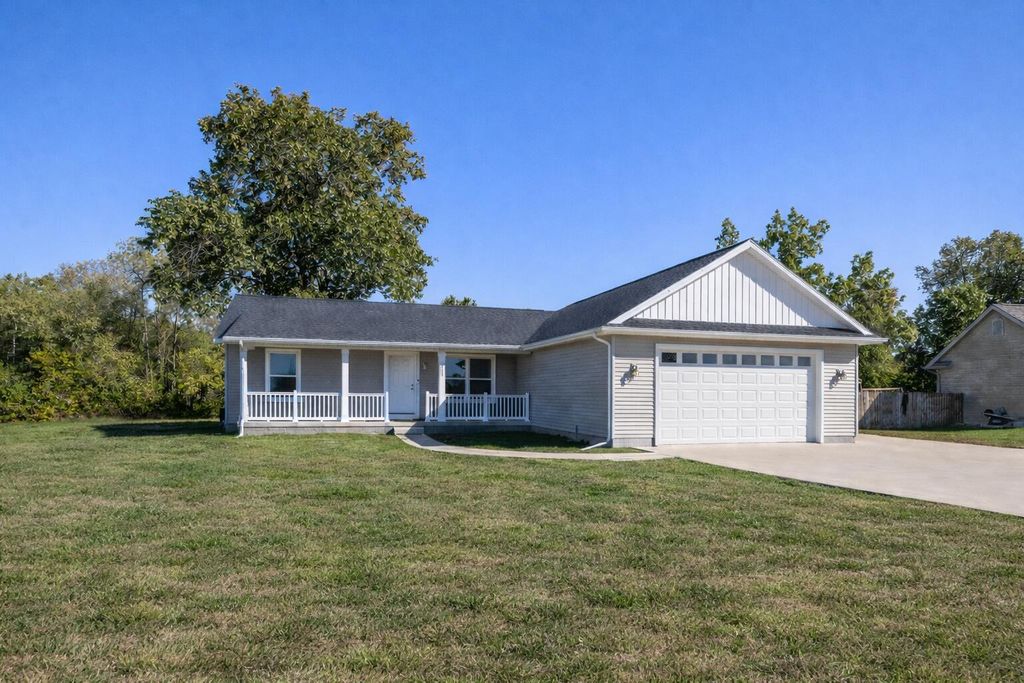 135 Jeremy Street, Constantine Vllg, MI 49042