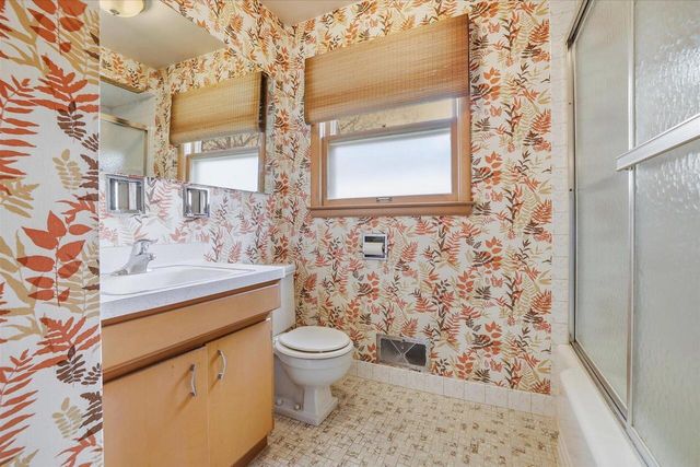 601 Oregon STREET, Racine, WI 53405