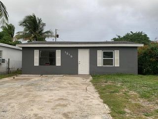 1219 Highland Road, Lantana, FL 33462