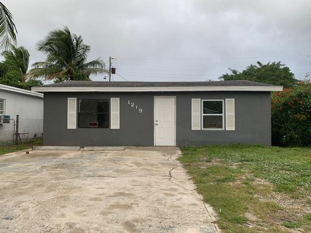 1219 Highland Road, Lantana, FL 33462