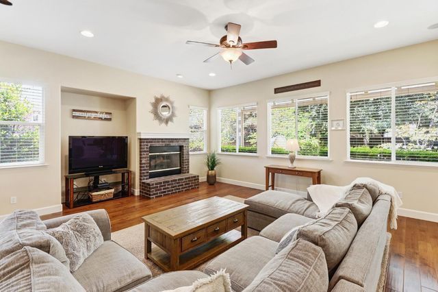 1168 Venezia Dr, El Dorado Hills, CA 95762