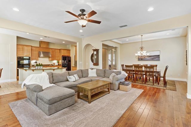 1168 Venezia Dr, El Dorado Hills, CA 95762