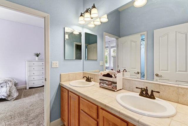 1168 Venezia Dr, El Dorado Hills, CA 95762