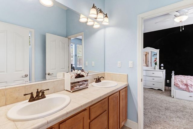 1168 Venezia Dr, El Dorado Hills, CA 95762