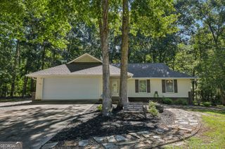 634 Knollwood Circle SE, Conyers, GA 30094