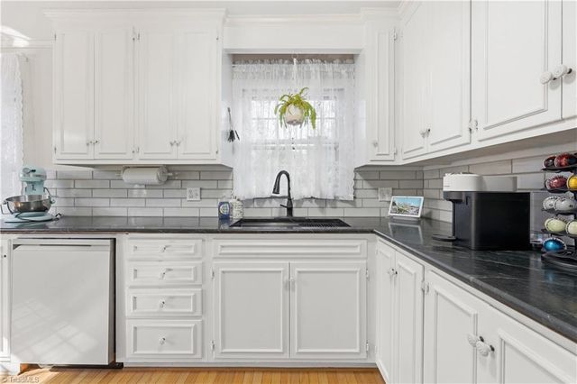 604 Whittington Place, Statesville, NC 28677