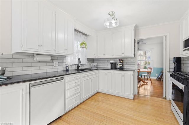 604 Whittington Place, Statesville, NC 28677