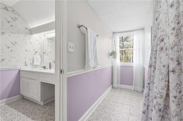 604 Whittington Place, Statesville, NC 28677