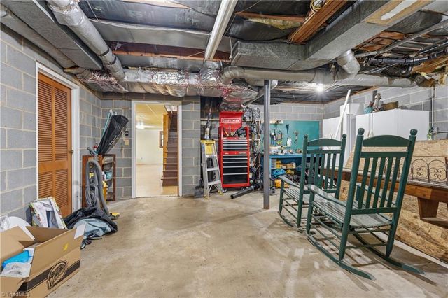 604 Whittington Place, Statesville, NC 28677