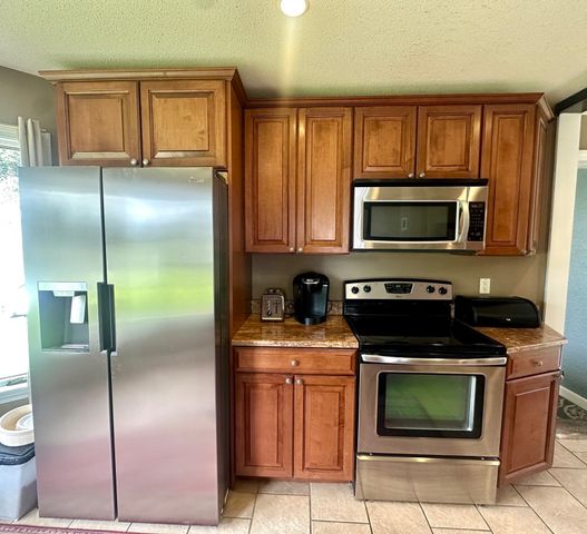 122 Haviland St, Ludlow, MA 01056