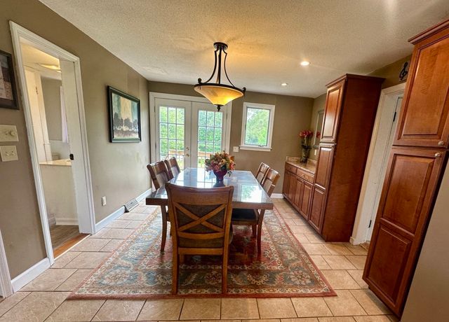 122 Haviland St, Ludlow, MA 01056