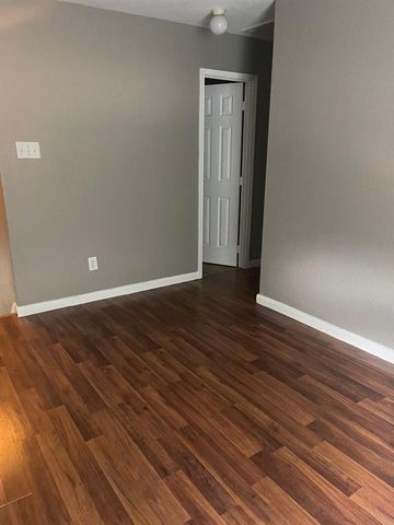 5615 W Harrow Drive, Houston, TX 77084