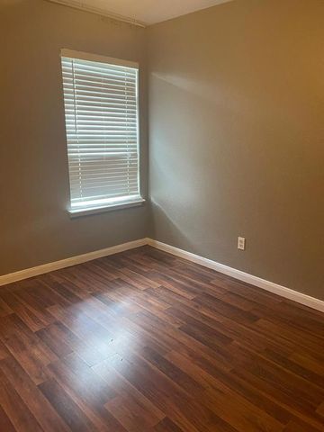 5615 W Harrow Drive, Houston, TX 77084