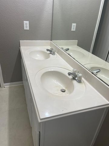 5615 W Harrow Drive, Houston, TX 77084