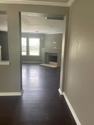 5615 W Harrow Drive, Houston, TX 77084