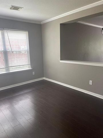 5615 W Harrow Drive, Houston, TX 77084