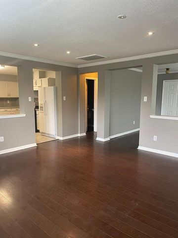 5615 W Harrow Drive, Houston, TX 77084