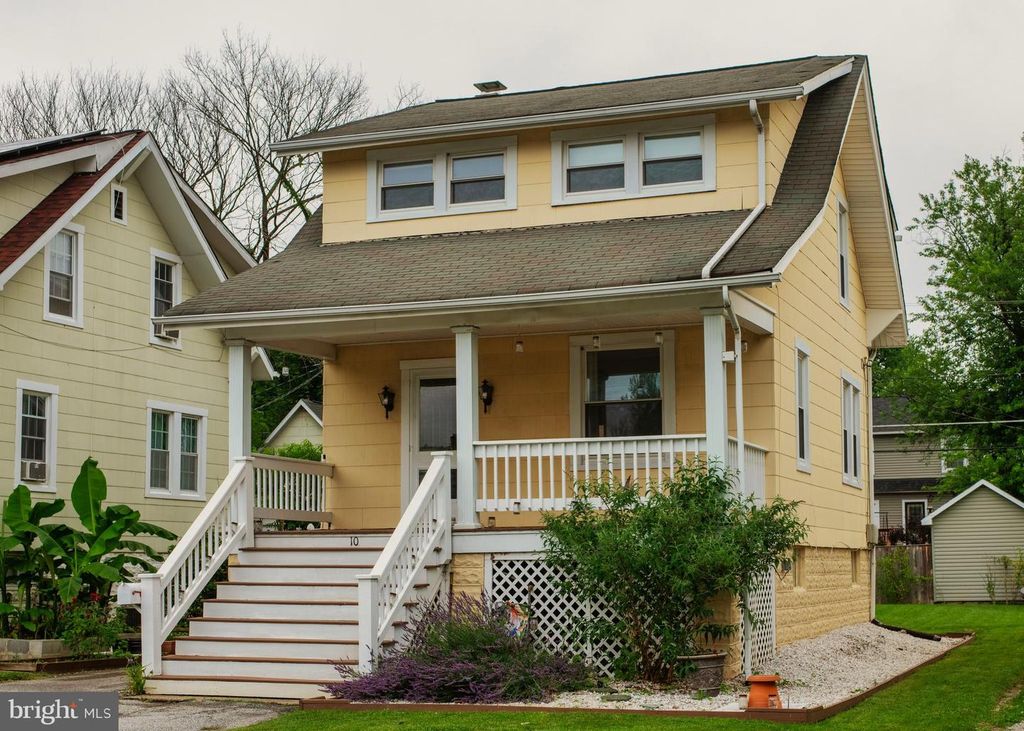 10 HAWTHORNE AVE, Pikesville, MD 21208