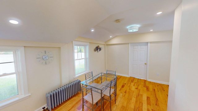266 Webster St, Worcester, MA 01603