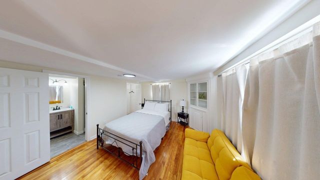 266 Webster St, Worcester, MA 01603