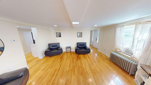 266 Webster St, Worcester, MA 01603