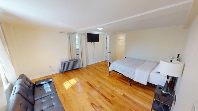 266 Webster St, Worcester, MA 01603