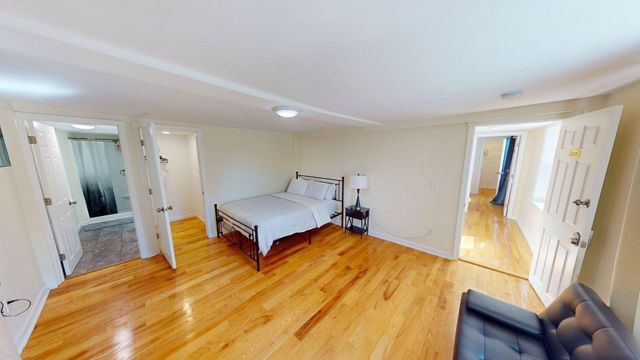 266 Webster St, Worcester, MA 01603