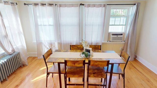 266 Webster St, Worcester, MA 01603