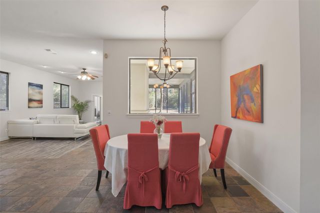 5 Oak Crest Circle, Magnolia, TX 77354