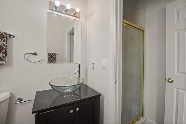 5 Oak Crest Circle, Magnolia, TX 77354
