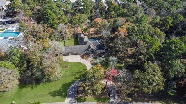 5 Oak Crest Circle, Magnolia, TX 77354