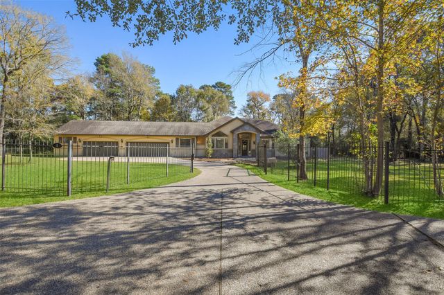 5 Oak Crest Circle, Magnolia, TX 77354