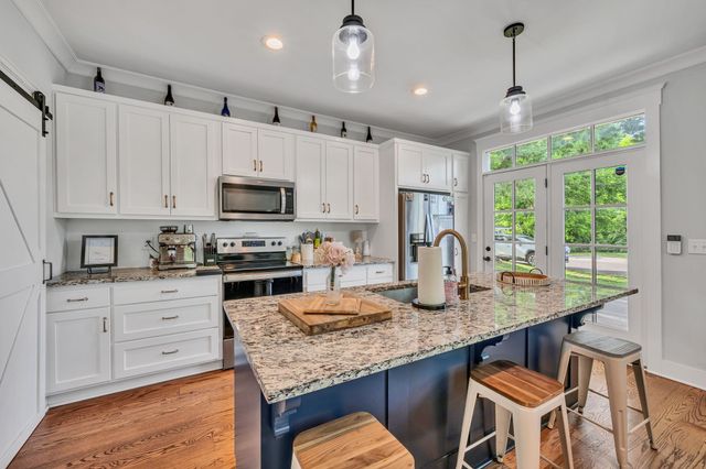 219 McCreary Heights, Dickson, TN 37055