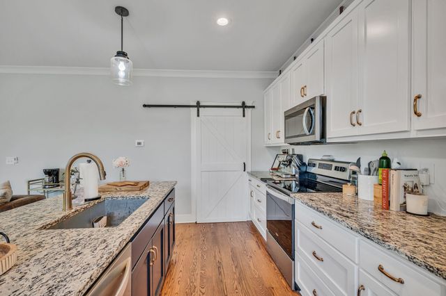 219 McCreary Heights, Dickson, TN 37055