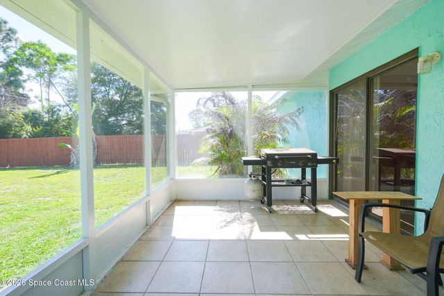 200 Ensenada Street SE, Palm Bay, FL 32909