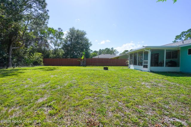 200 Ensenada Street SE, Palm Bay, FL 32909