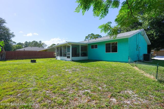 200 Ensenada Street SE, Palm Bay, FL 32909