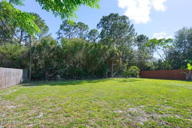 200 Ensenada Street SE, Palm Bay, FL 32909