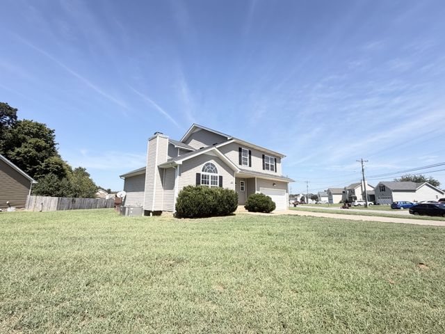 3782 Man O War Blvd, Clarksville, TN 37042